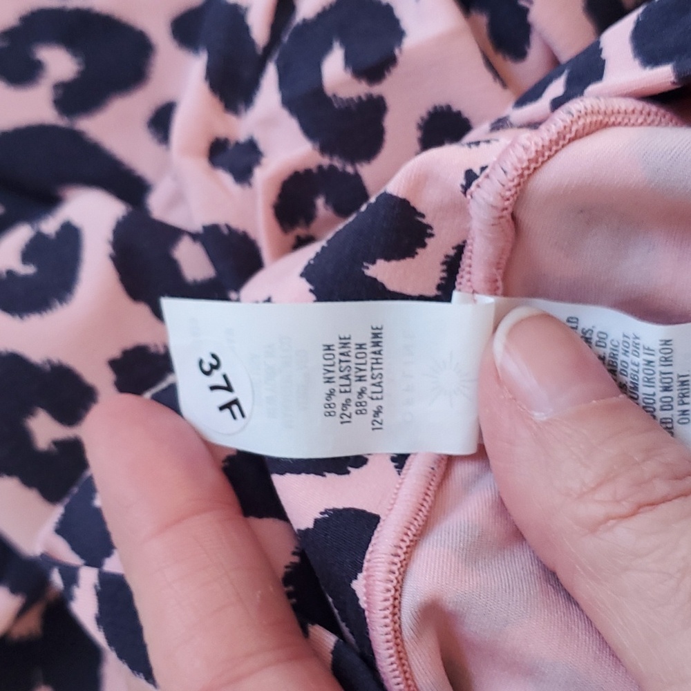 OFFLINE By Aerie Real Me High Waisted Twist Legging, Size M - Picture 10 of 11